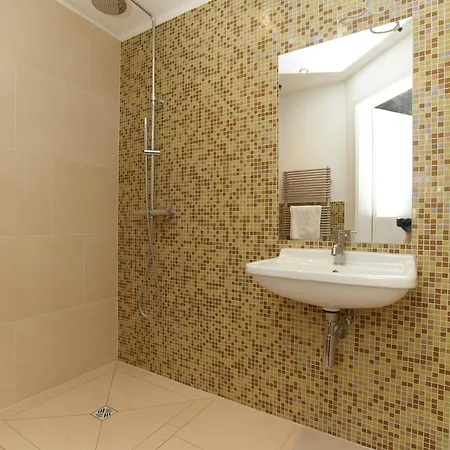 Vacation Near The * Walow